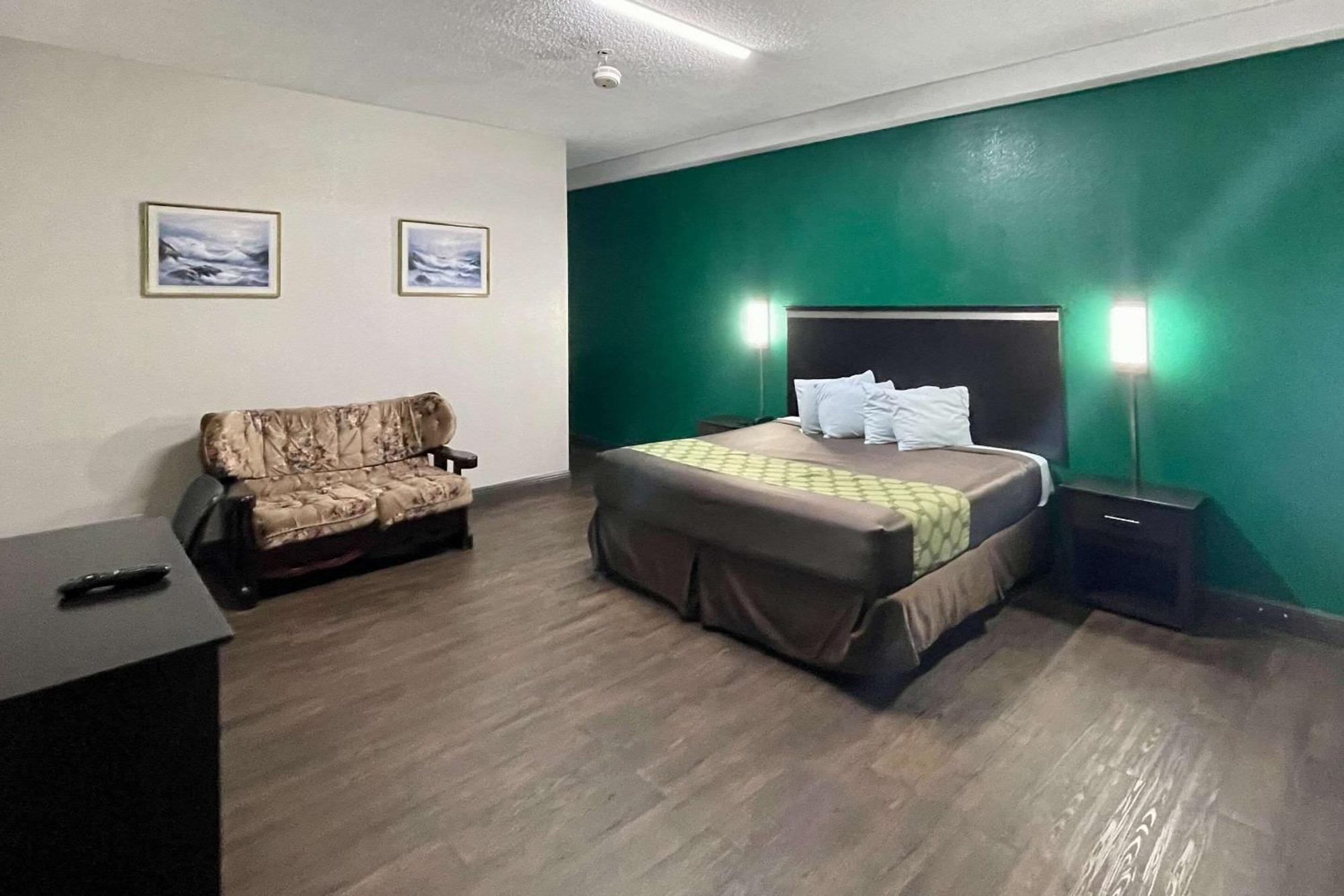 Inn Rodeway 2*