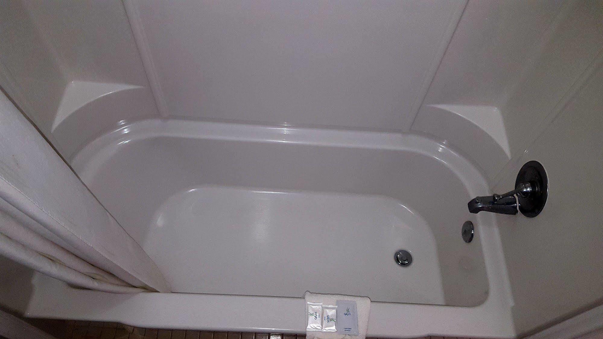 Rodeway Inn 2*